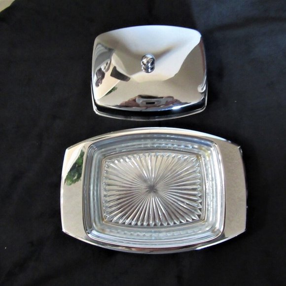 Metal Dish with a lid- Please read all description as is - Picture 3 of 10